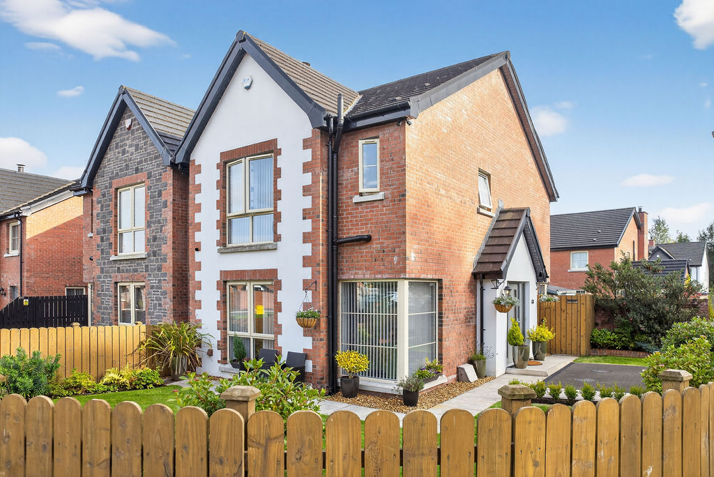 43 Haughtons Hall - Image 1