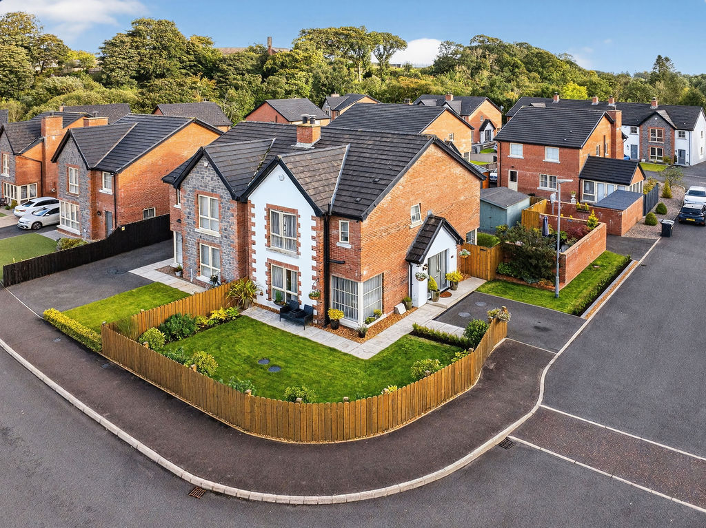 43 Haughtons Hall - Image 2