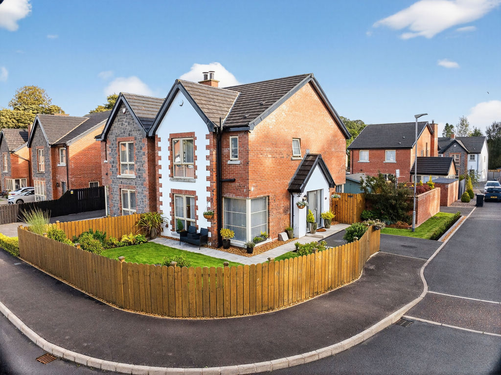 43 Haughtons Hall - Image 3