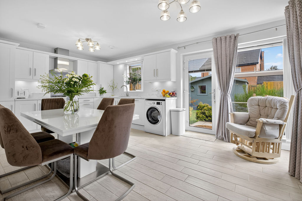 43 Haughtons Hall - Image 13