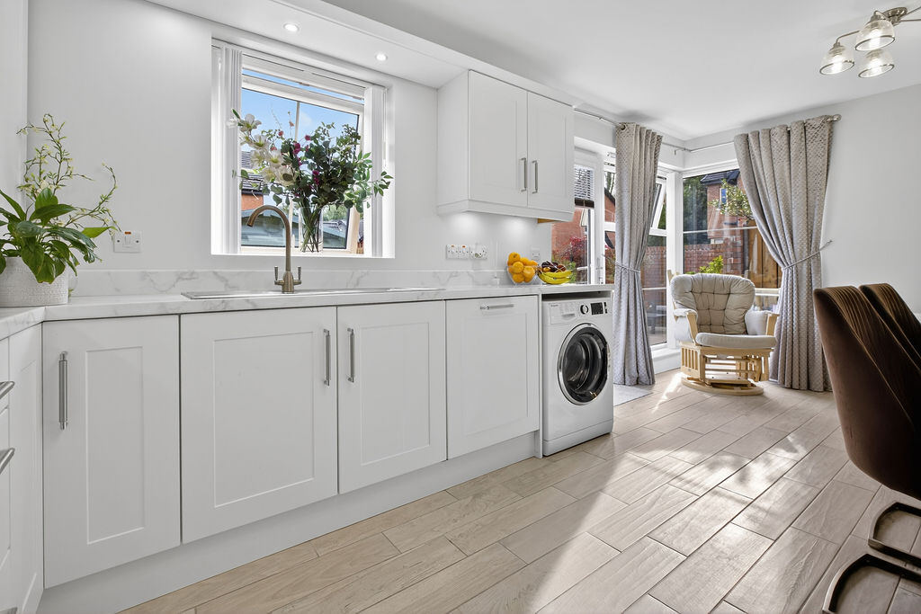 43 Haughtons Hall - Image 17