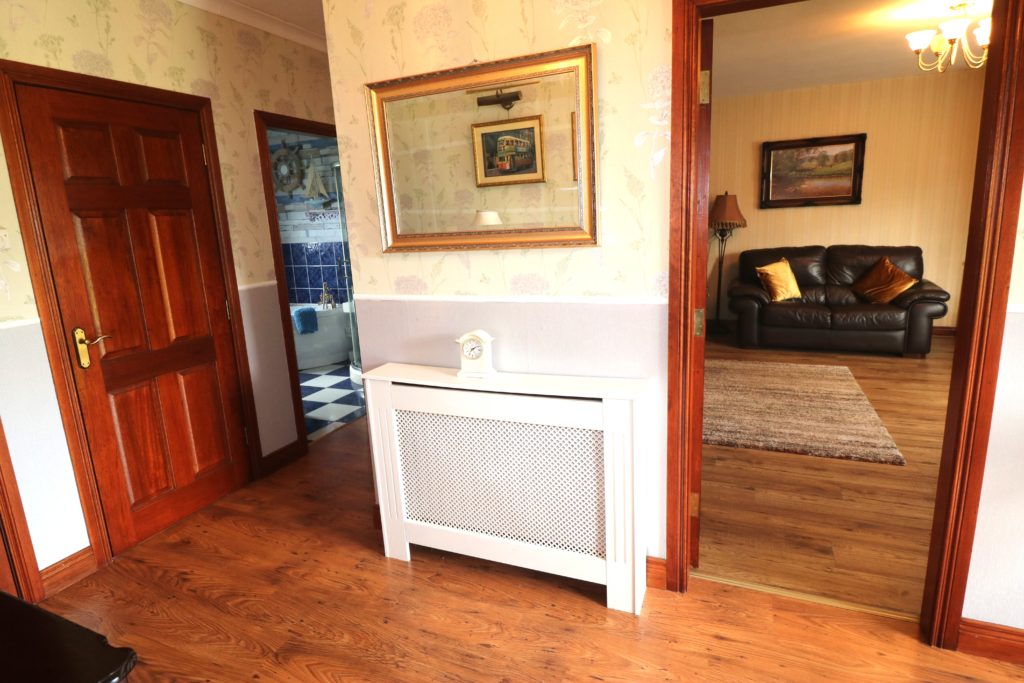 3 Bed Detached Bungalow - Image 4