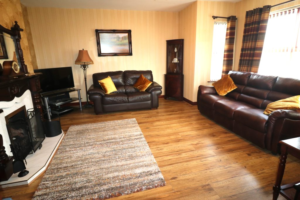 3 Bed Detached Bungalow - Image 6