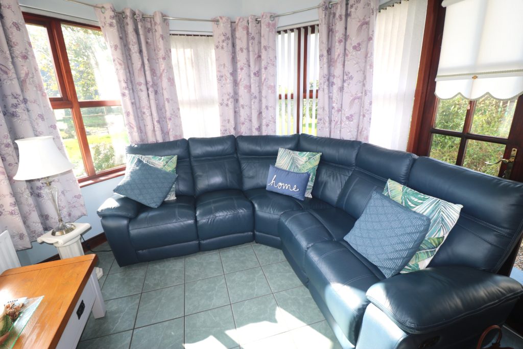 3 Bed Detached Bungalow - Image 9