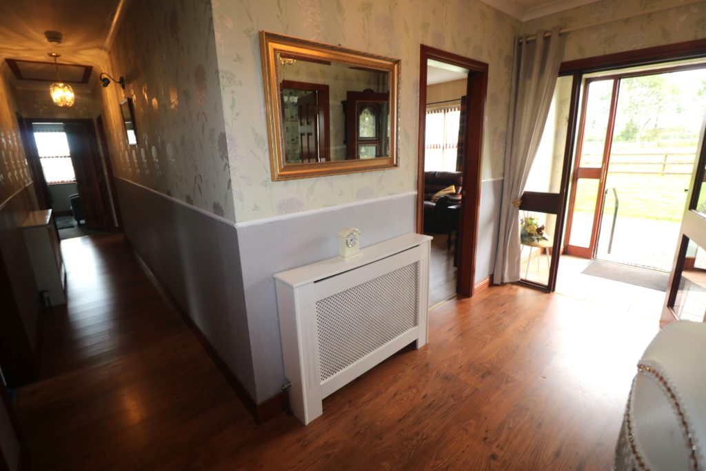 3 Bed Detached Bungalow - Image 12