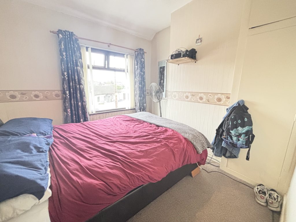 3 Bed Mid-terrace House - Image 15