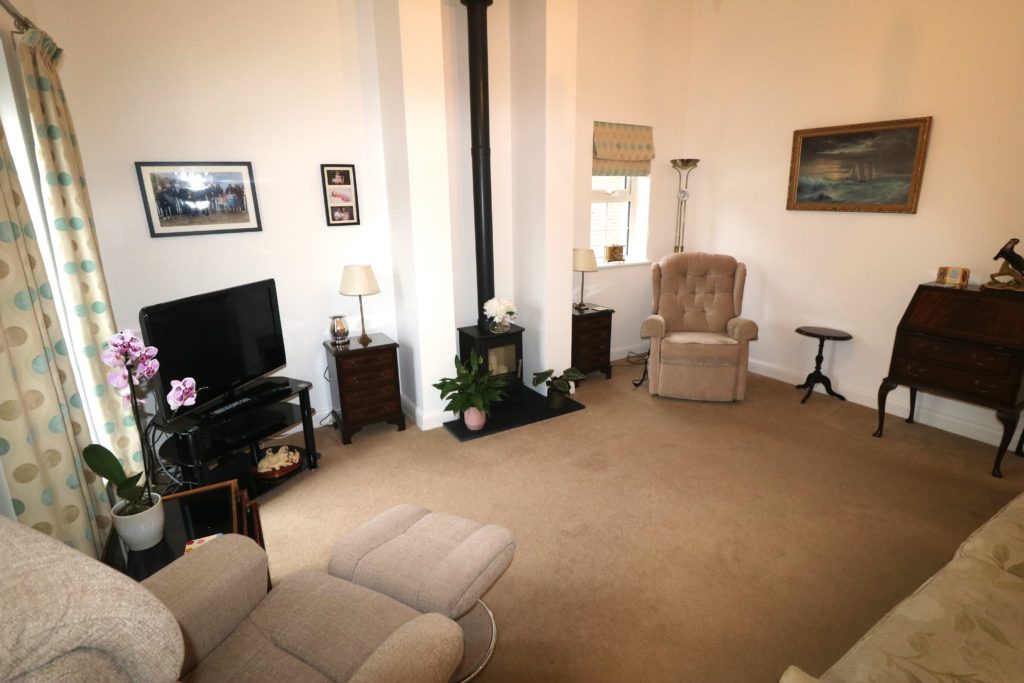 3 Bed Semi-detached Bungalow - Image 3