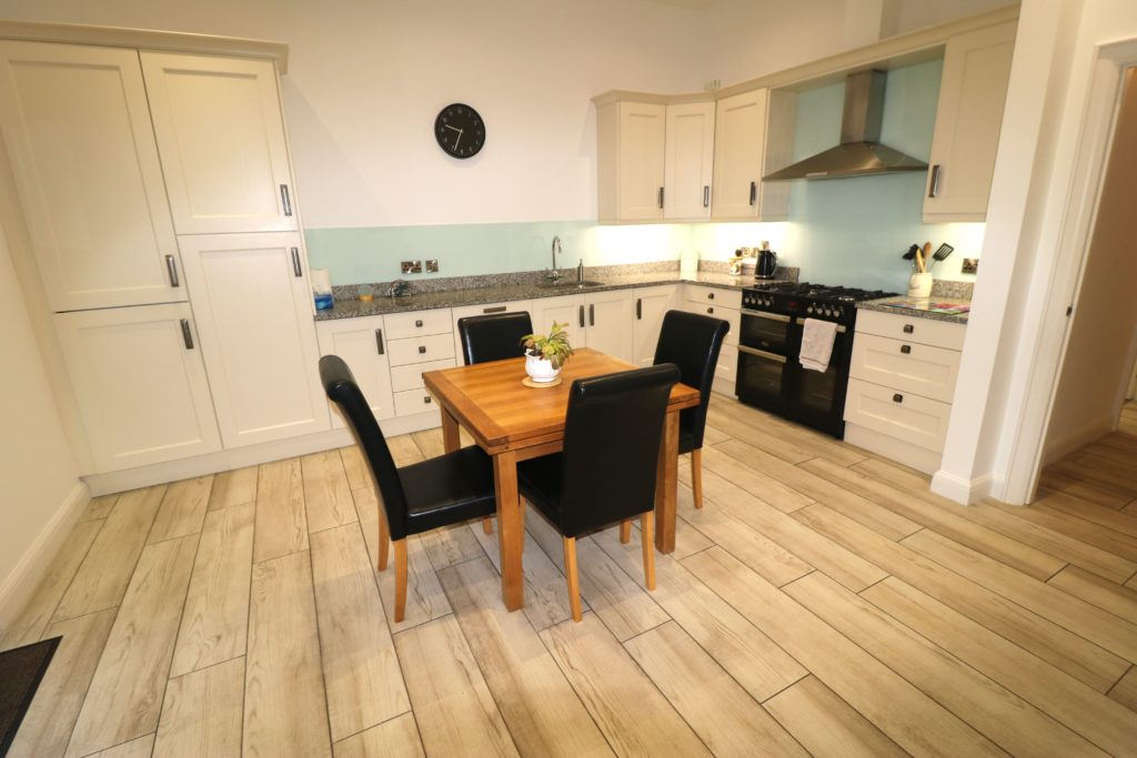 3 Bed Semi-detached Bungalow - Image 10
