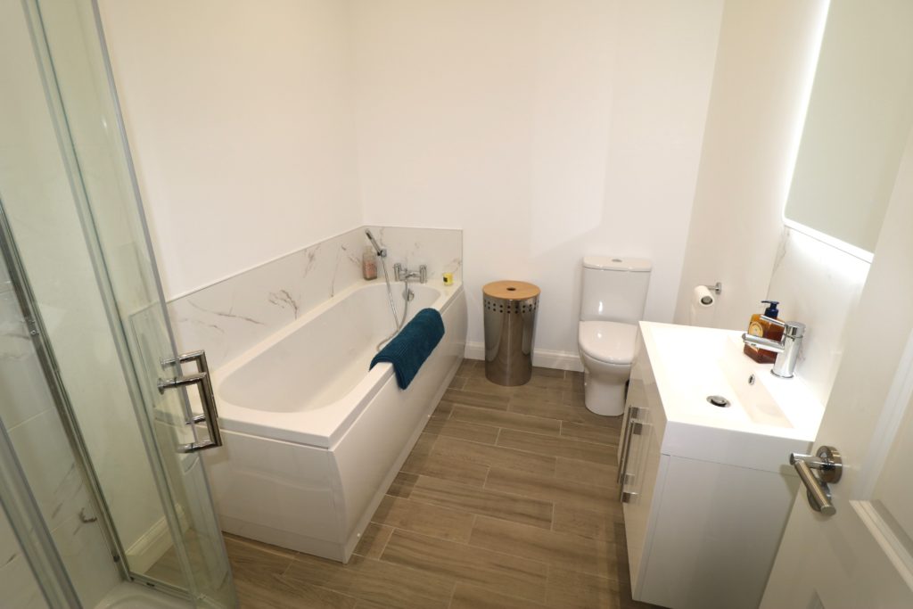 3 Bed Semi-detached Bungalow - Image 13