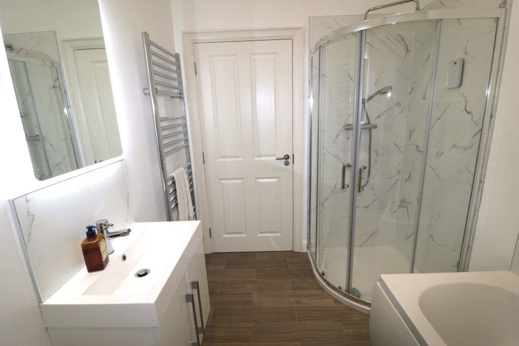 3 Bed Semi-detached Bungalow - Image 14
