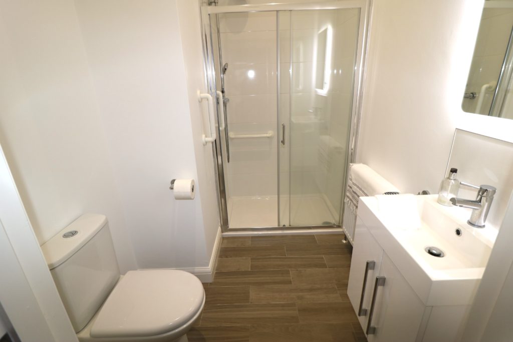 3 Bed Semi-detached Bungalow - Image 17